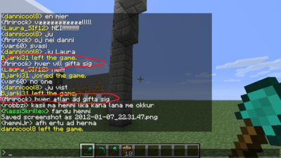 dannicool8 og arirock vildu giftast lauru_sif12 þeir voru ad segja ad hún sagdi ad tu ætludu ad gifta sig i minecraft á morgun :/